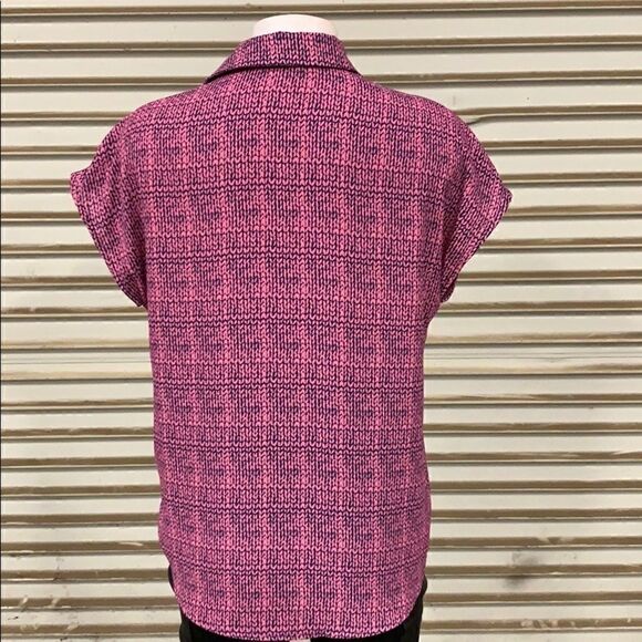 🛍️Pleione pink and black short sleeve top - Picture 7 of 8